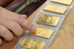 Sáng 31-10, giá vàng miếng SJC, vàng nhẫn lại tăng mạnh