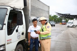 Trình Quốc hội bỏ quy định 'tài xế không lái quá 48 giờ mỗi tuần'