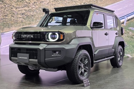 Ảnh thực tế Toyota Land Cruiser FJ, thiết kế hoài cổ và đậm chất...