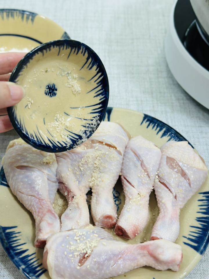 Thịt gà cứ làm cách này là trẻ nhỏ tranh nhau ăn, bao nhiêu cũng hết - 2