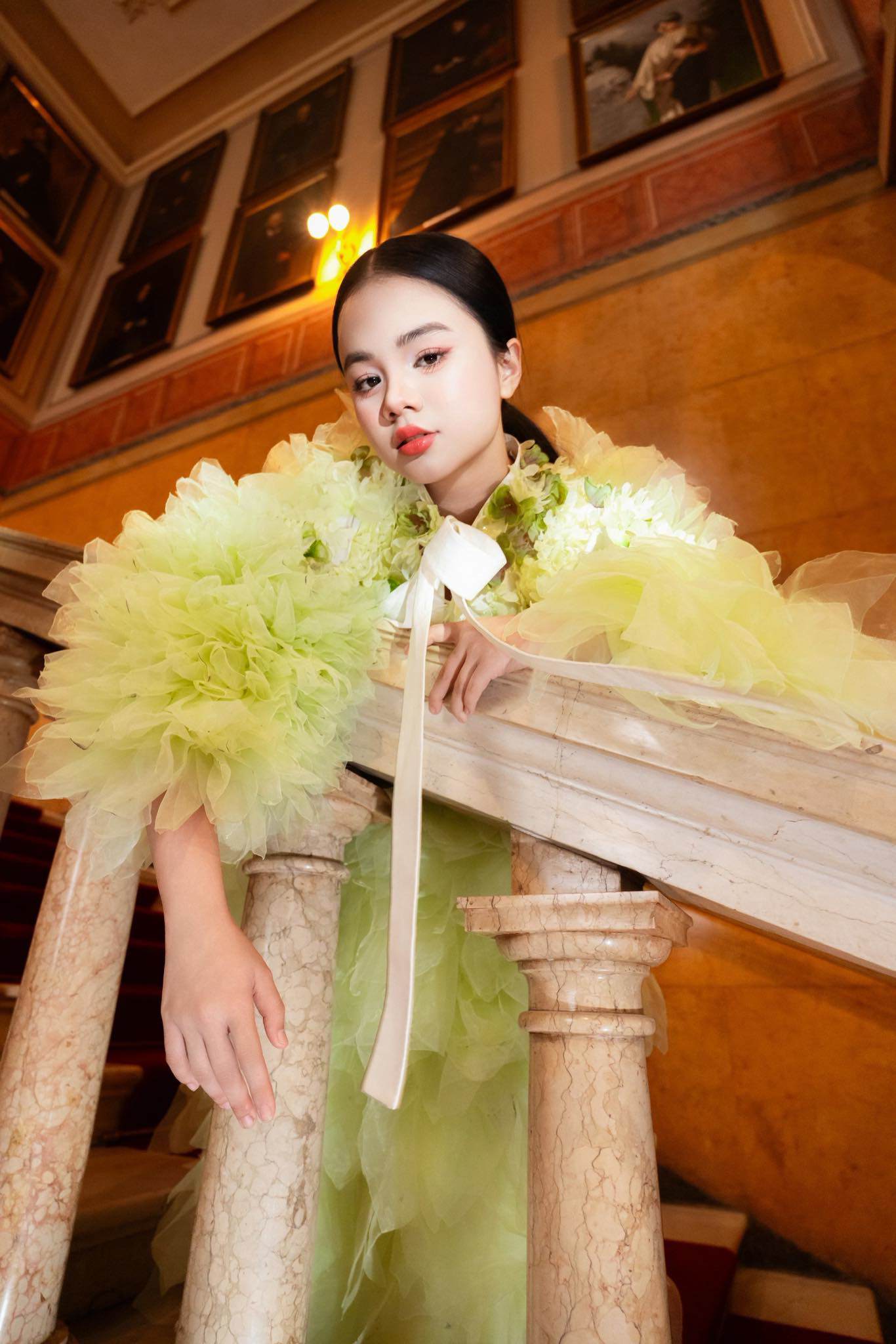 Bé gái Việt gây chú ý khi xuất hiện trên loạt tạp chí danh tiếng thế giới - 6