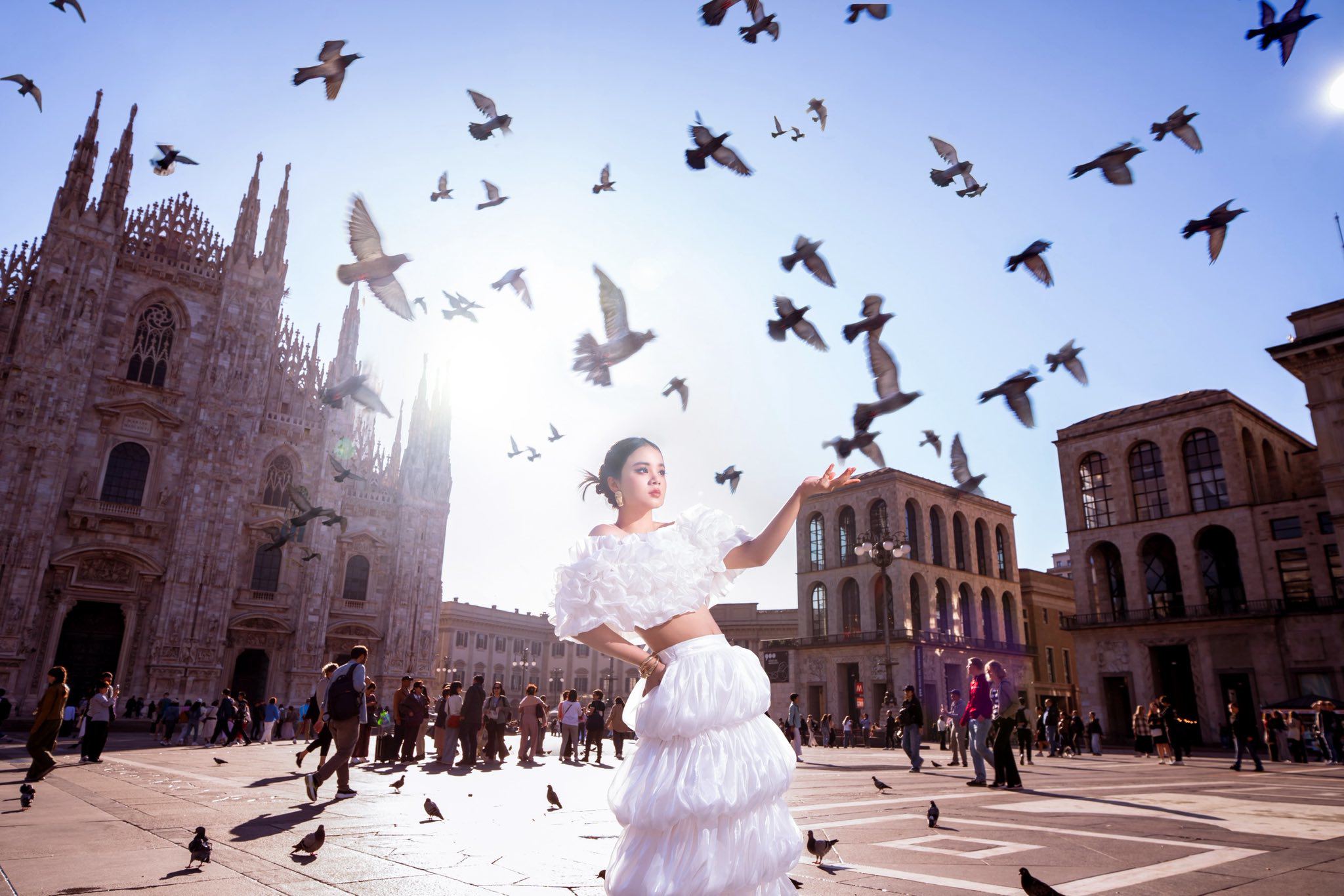 Bé gái Việt gây chú ý khi xuất hiện trên loạt tạp chí danh tiếng thế giới - 9