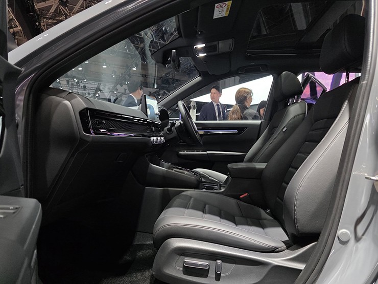 Cận cảnh Honda CR-V e:HEV RS Black Edition, đẹp hơn, sang hơn - 10