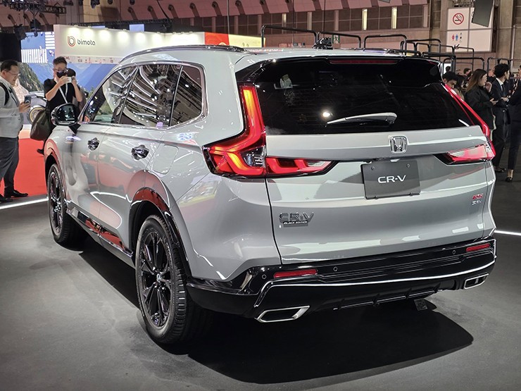 Cận cảnh Honda CR-V e:HEV RS Black Edition, đẹp hơn, sang hơn - 6
