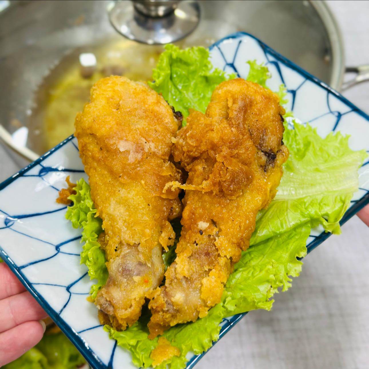 Chấm cùng tương ớt siêu hợp, bạn nhỏ nào cũng mê.