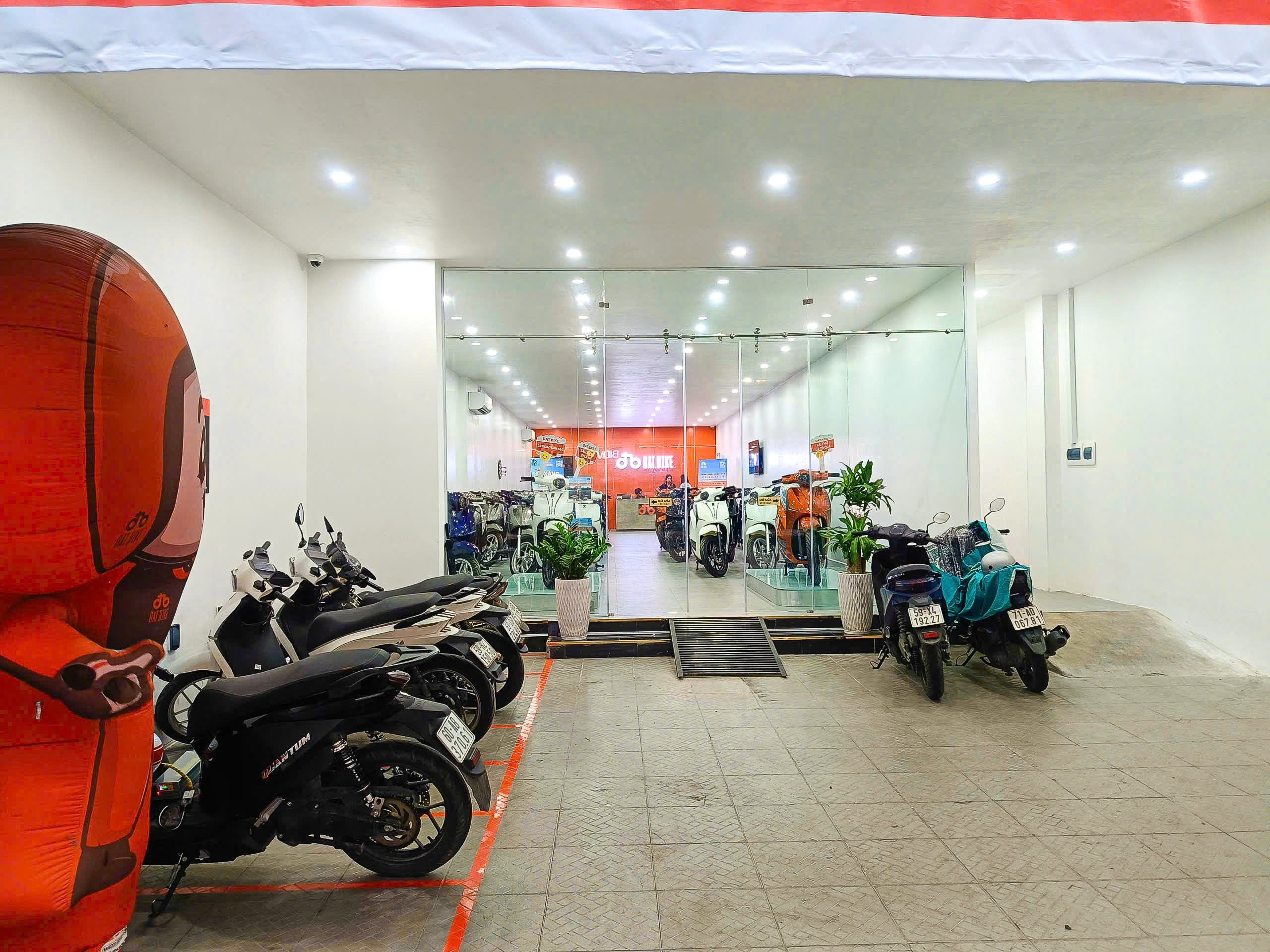 Trung tâm Dịch vụ Bảo dưỡng Dat Bike tại 758 Âu Cơ, TP Hồ Chí Minh