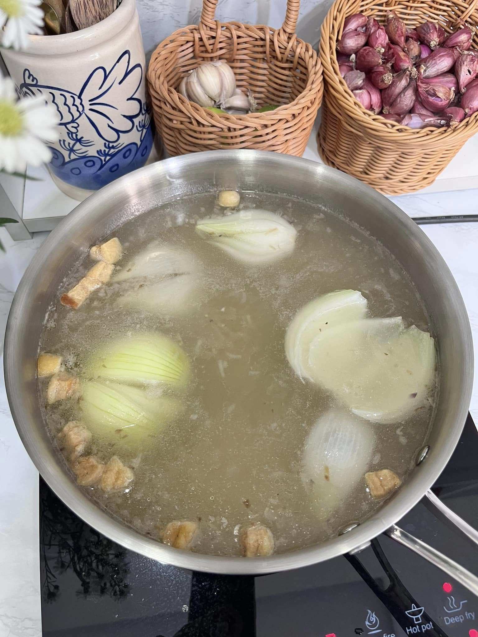 Món lẩu cá thơm nức, giòn ngọt khiến người kén ăn mấy cũng mê - 5