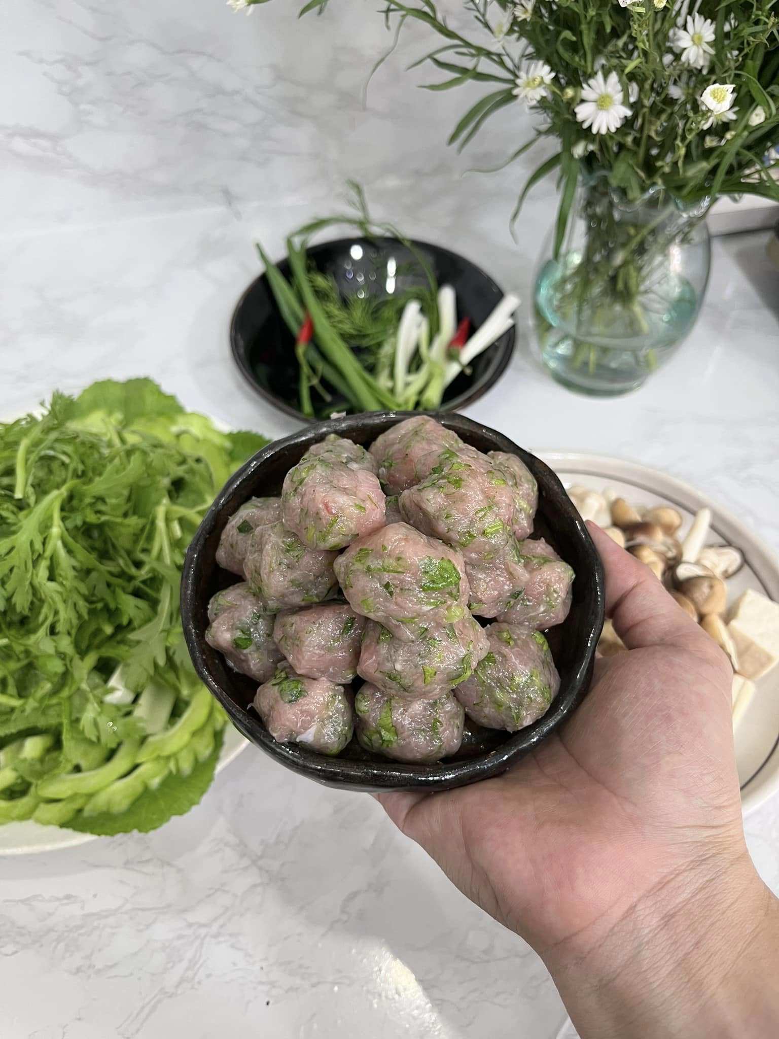 Món lẩu cá thơm nức, giòn ngọt khiến người kén ăn mấy cũng mê - 7