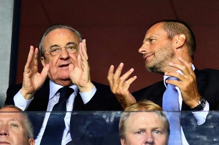 Chủ tịch Real Madrid, Florentino Perez (trái), và chủ tịch UEFA, Aleksander Ceferin (phải)