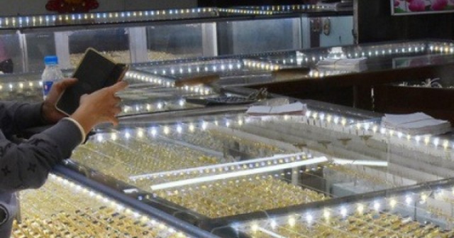 Giá vàng hôm nay, 31-10: Giá vàng thế giới tăng...