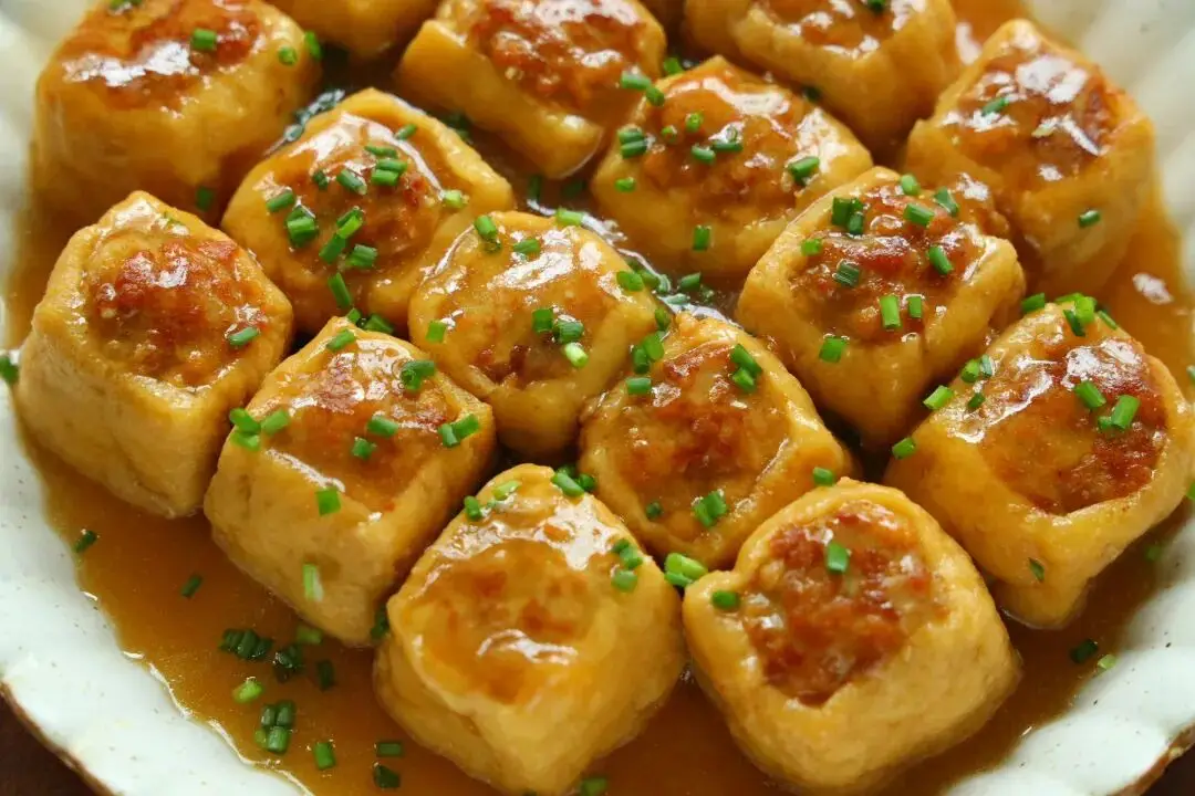 Đậu phụ nhồi thịt là một món ăn được nhiều người yêu thích.