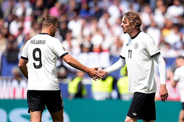 Fullkrug và Woltemade