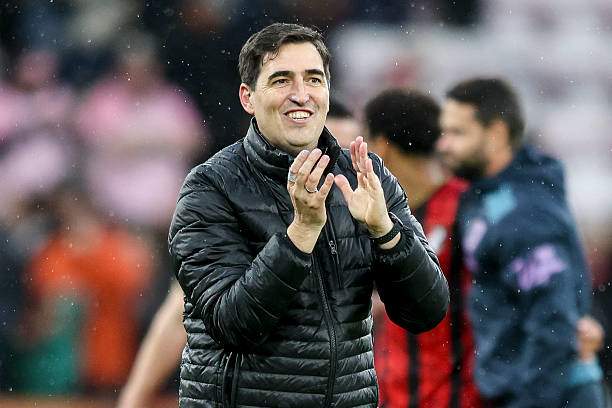 HLV Iraola xứng tầm là một trong những HLV hay nhất, không chỉ của Premier League mà cả bóng đá châu Âu