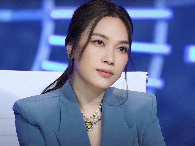 Mỹ Tâm chuyển 300 triệu đồng chung tay hỗ trợ bà con Đà Nẵng khắc phục hậu quả thiên tai.