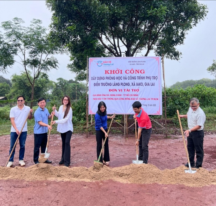 Trương Ngọc Ánh sụp đổ - 1