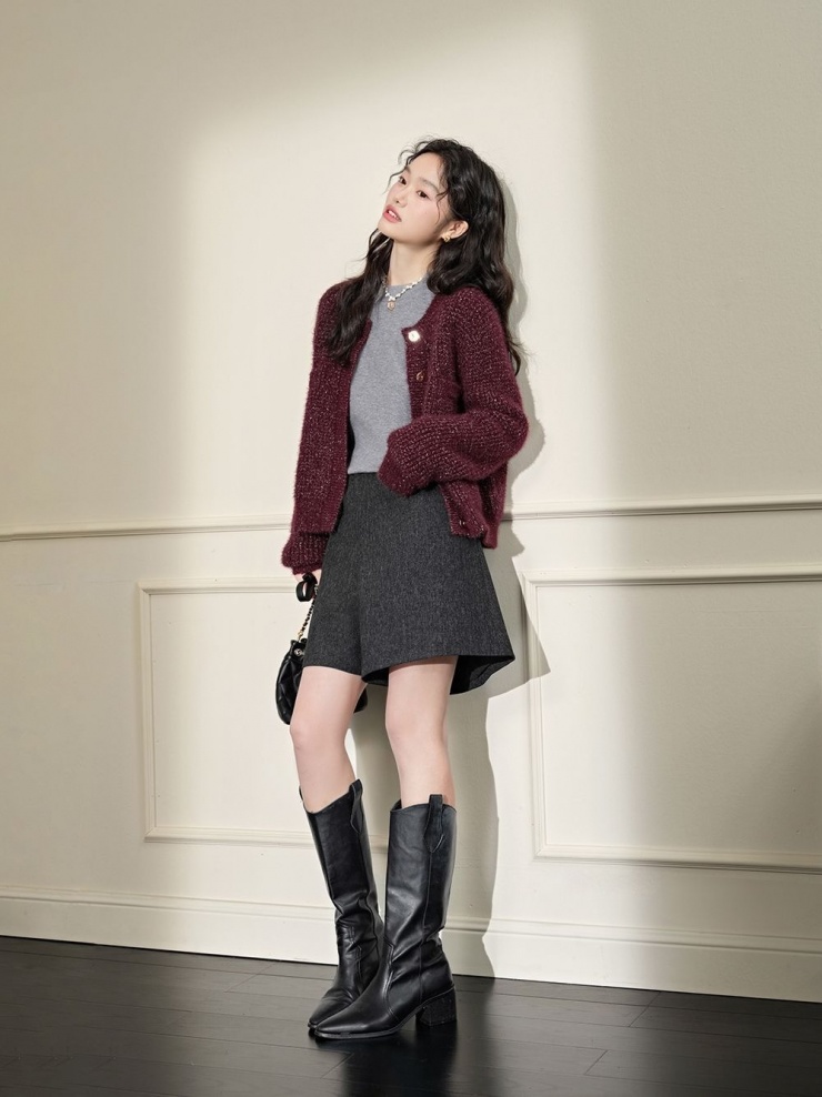 10 kiểu mặc áo khoác len đi làm - 7