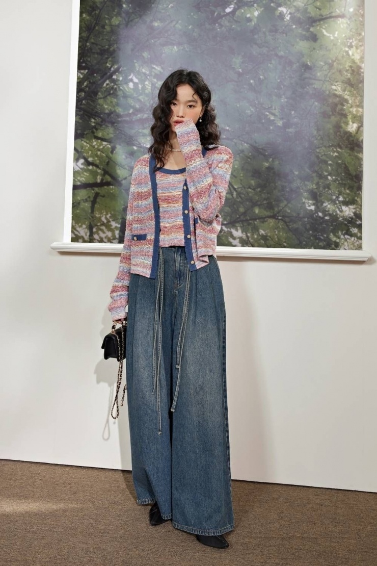 10 kiểu mặc áo khoác len đi làm - 6