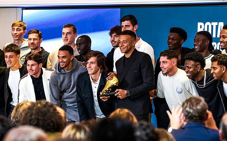 Mbappe không muốn giống Ronaldo, mơ ẵm Cúp C1, World Cup và Quả bóng vàng - 1