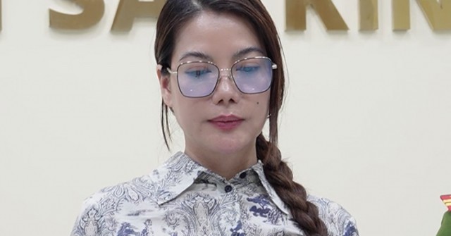 Trương Ngọc Ánh qua mặt, chiếm đoạt tiền của cô...