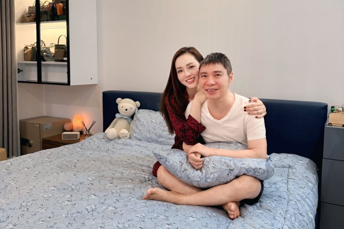 Vợ NSND Công Lý: 'Tôi biết yêu bản thân hơn xưa' - 1