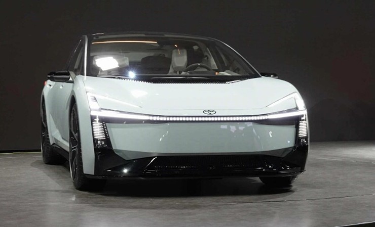 Toyota Corolla Concept trình làng, sẵn sàng cho kỷ nguyên điện hóa - 2