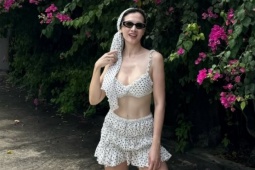 Sắc vóc tuổi tứ tuần của siêu mẫu Anh Thư