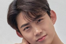 Giải trí - Nam thần tượng điển trai công bố kết hôn