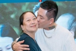 Ca sĩ Tuấn Hưng hủy 2 show diễn ở châu Âu, bay về khẩn cấp vì mẹ bệnh nặng