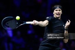 Video tennis Medvedev - Zverev: Ngược dòng mỹ mãn, hẹn đấu Sinner (Paris Masters)