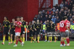 Bóng đá - Rực lửa MU đấu Nottingham Forest: "Quỷ đỏ" ghi bàn nhờ sai lầm của trọng tài