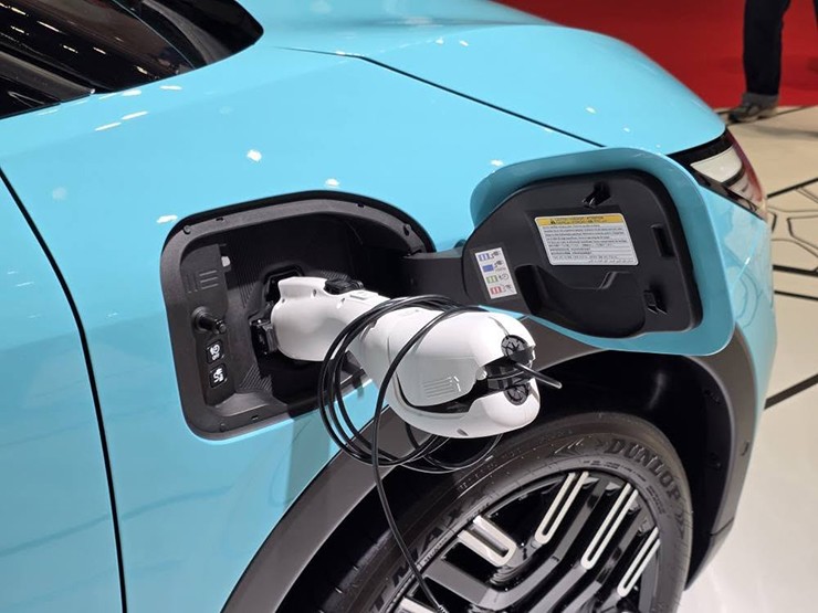 Ra mắt Nissan LEAF thế hệ mới, xe điện chạy 600km mỗi lần sạc - 4