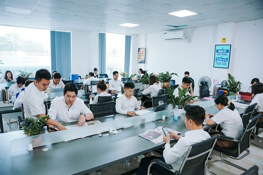 Văn phòng M.Warrior chuyên nghiệp, hệ thống nhân sự support nhau