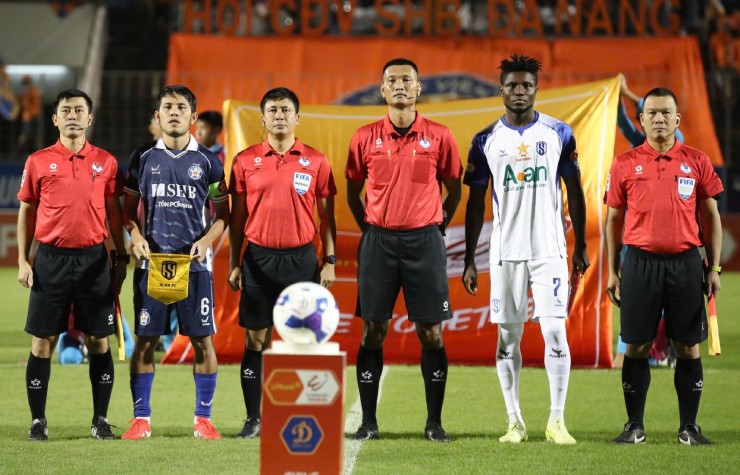 Đà Nẵng vất vả cầm hòa SLNA