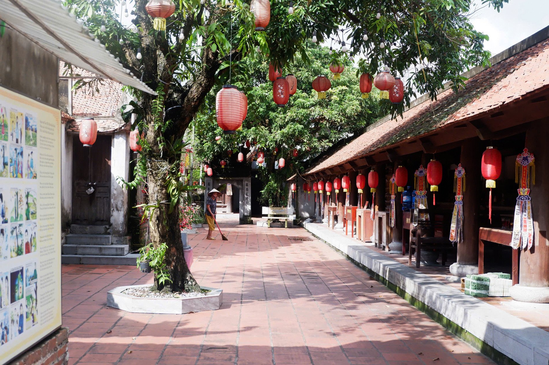 Chùa Đại Bi được công nhận là Di tích lịch sử văn hóa cấp quốc gia năm 1964 và lễ hội chùa Đại Bi được công nhận là Di sản văn hóa phi vật thể quốc gia năm 2020. Ảnh: Phương Anh