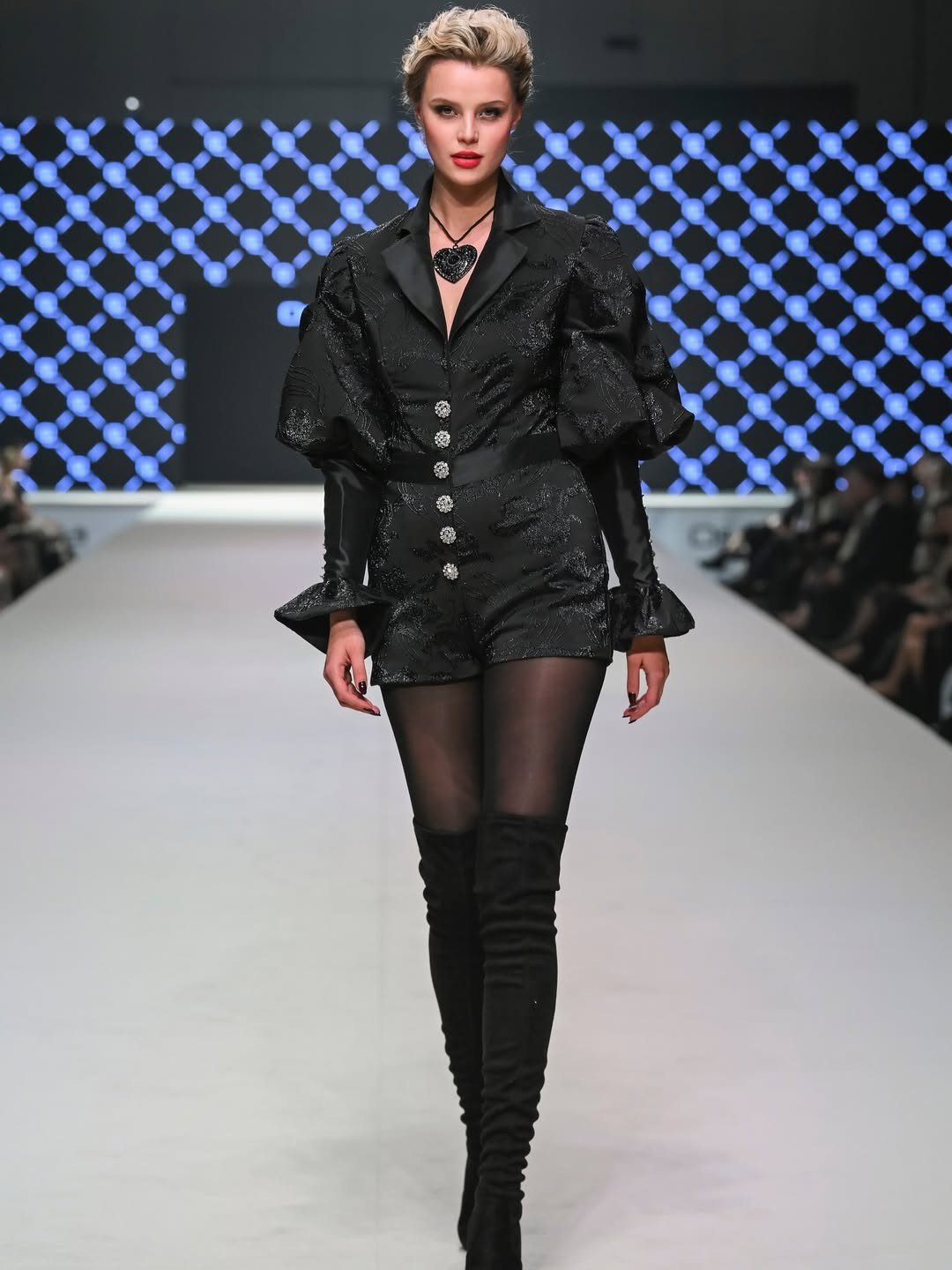 Vóc dáng Hoa hậu đẹp nhất Thế giới - 3