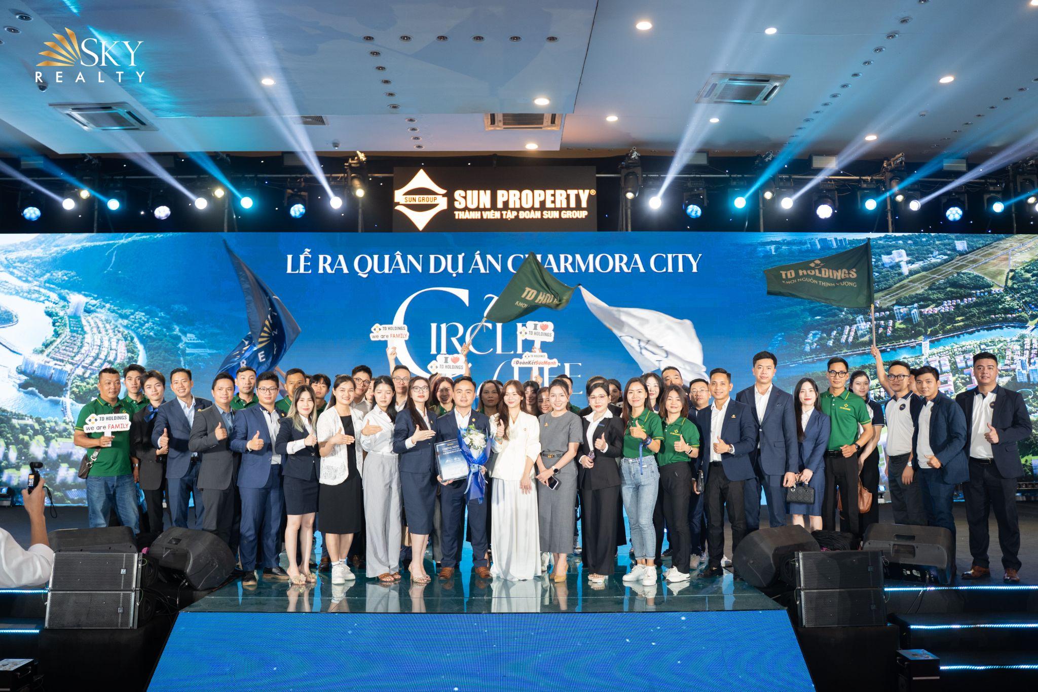 Đội ngũ Sky Realty – TD Holdings tại sự kiện ra quân dự án Charmora City