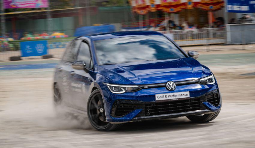 Volkswagen Golf ra mắt tại Việt Nam, giá từ 798 triệu đồng - 9