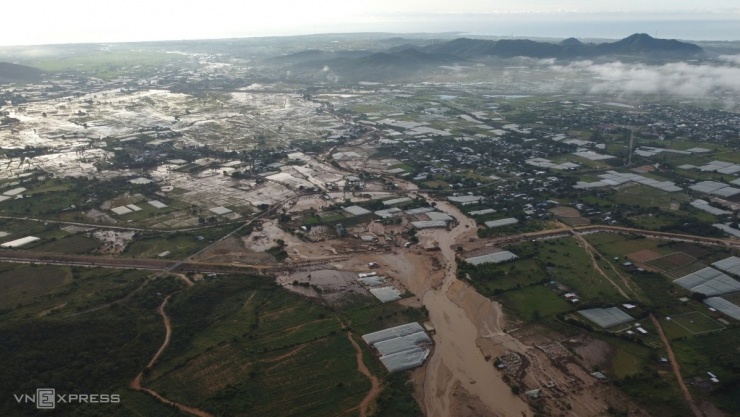 Hiện trường vỡ hồ nước trên núi ở Lâm Đồng - 10