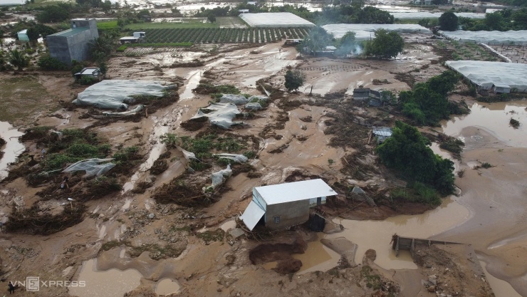 Hiện trường vỡ hồ nước trên núi ở Lâm Đồng - 7