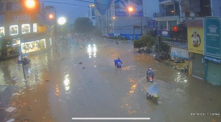 Bà Triệu - Trường Chinh.