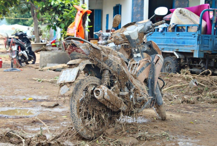 Lâm Đồng: Hình ảnh ngổn ngang sau trận lũ quét ở xã Tuy Phong - 7