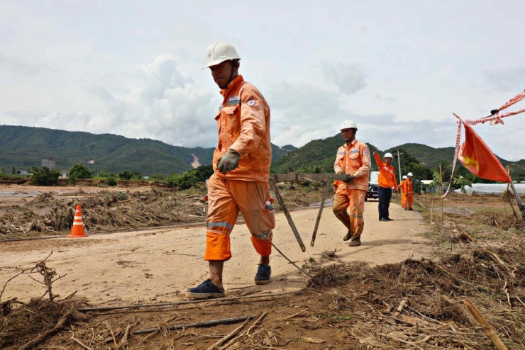 Lâm Đồng: Hình ảnh ngổn ngang sau trận lũ quét ở xã Tuy Phong - 15