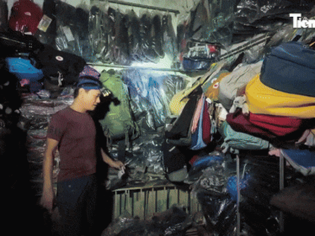 Người dân phố cổ Hội An khóc ròng, chưa biết bắt đầu lại từ đâu