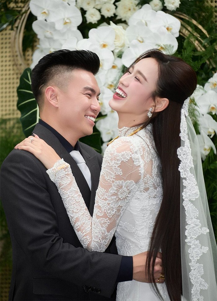 Hoa hậu Đỗ Thị Hà và doanh nhân Nguyễn Viết Vương