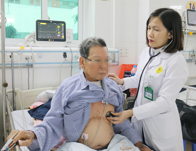 Theo bác sĩ Huyền AI không có khả năng khám, chẩn đoán hay kê đơn thuốc chính xác cho từng cá nhân. Ảnh minh họa.