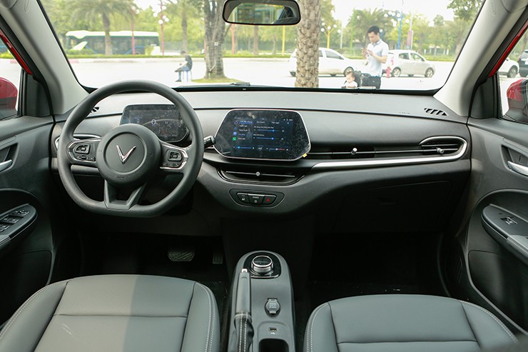 Giá xe VinFast VF 5 niêm yết và lắn bánh tháng 11/2025 - 9