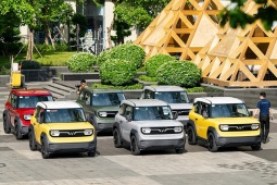 Tin tức ô tô - Giá xe VinFast VF 3 niêm yết và lăn bánh tháng 11/2025