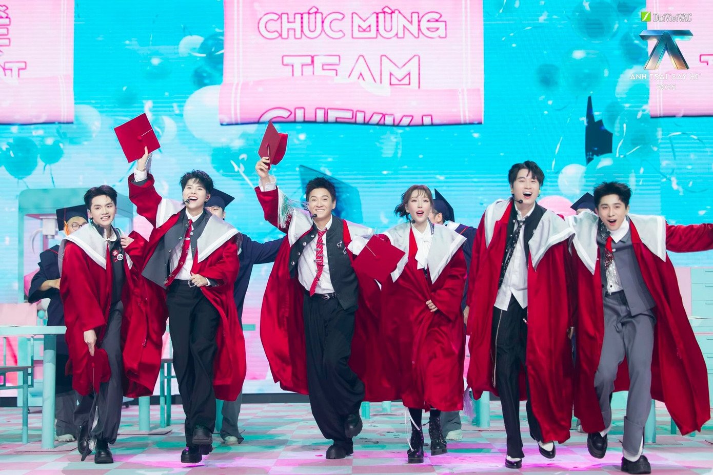 Bốn sân khấu trong tập 7 Anh trai say hi.