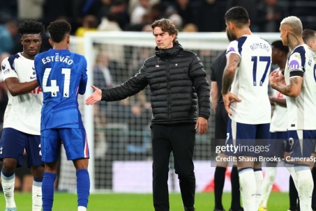 Tottenham đá siêu tệ trước Chelsea: Thống kê gây sốc, fan nói "thà thua 1-4 còn hơn"