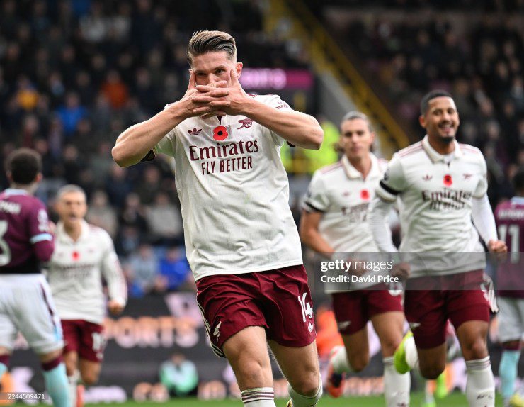 Gyokeres chấn thương, dù đã ghi bàn cho Arsenal